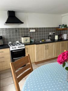 Ancaire Cottage Kilbronogue. Schull