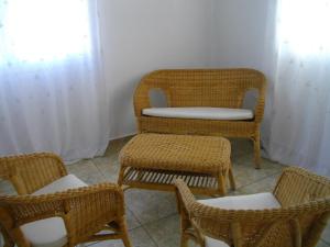 Villa with Sea View (4 Adults)