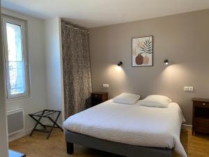 Hotels Logis Hotel Le Clos Pite : Chambre Double