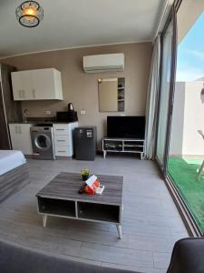 Bali studio