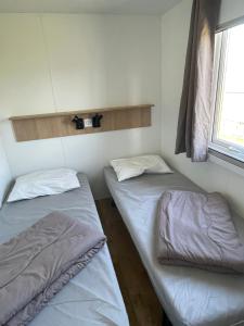 Mobil Home récent en Camping 5 étoiles sur la côte de Normandie plage 1400 m