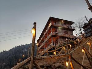 Pahadibliss hostel tosh