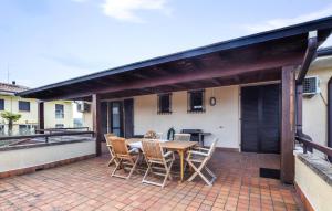 2 Bedroom Beautiful Home In Cisano Di Bardolino