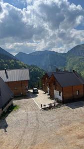 Villa Te Ibra - Rugovë