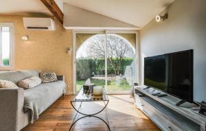 Cozy Home In Saint-Vincent-De-Cosse