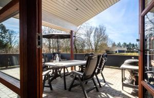 Beautiful Home In Juelsminde With Sauna