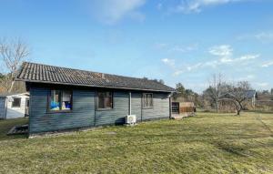 Stunning Home In Askø With Wifi