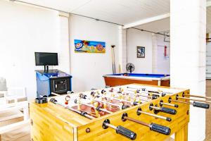 Sun and Games House w Swimming Pool Tons of Games Putting Green