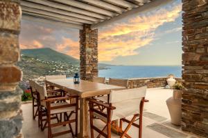 "GOLDEN SUNSET VILLA" 3-BDR, Breathtaking Views
