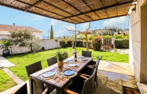 Amazing Home In Mormoiron