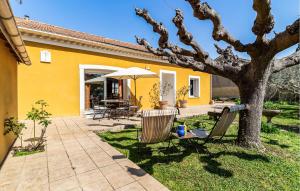 2 Bedroom Amazing Home In Noves
