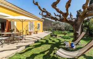 Maisons de vacances 2 Bedroom Amazing Home In Noves : photos des chambres