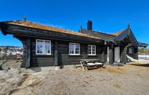 3 Bedroom Stunning Home In Drangedal - Felle