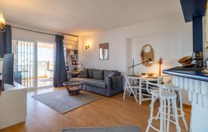 Gorgeous Apartment In Calahonda