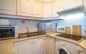 Gorgeous Apartment In Calahonda