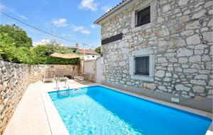 Stunning Home In Porec