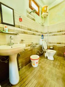 Pahadibliss hostel tosh
