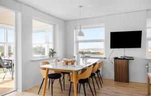 3 Bedroom Nice Home In Middelfart