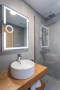 Dias by Azul Collection