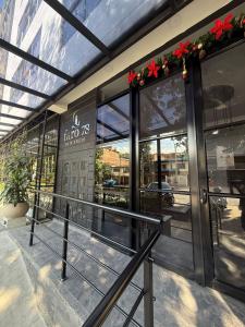 Laureles Suite 702 Faro 78 Queen bed con Aire