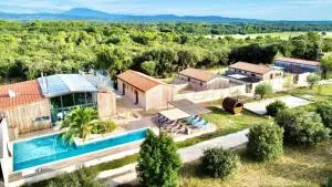 NUIKI Lodges - Gites - Solérieux