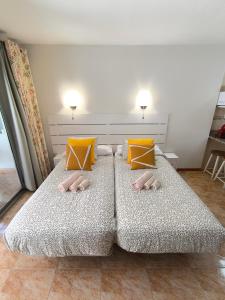 ATLANTICO - pool, AC, parking, close to the beach and city center