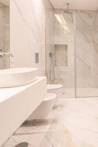 The Eight Luxury Stay