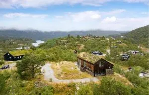 2 Bedroom Cozy Home In Edland - 海于克利格伦