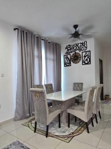 HOMESTAY KLeMERU E POH