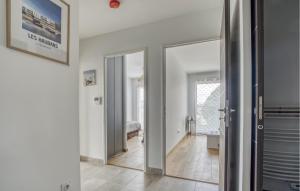 Appartements Beautiful Apartment In La Tremblade : photos des chambres