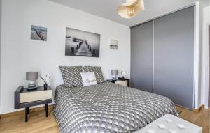 Appartements Beautiful Apartment In La Tremblade : photos des chambres