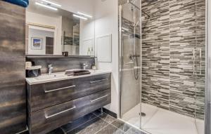 Appartements Beautiful Apartment In La Tremblade : photos des chambres