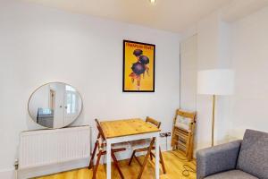 Charming 1 BR Apt near Shepherds Bush Station