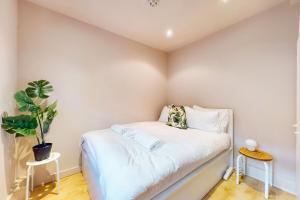 Charming 1 BR Apt near Shepherds Bush Station