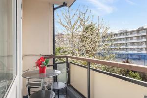 3 Bedroom Monthly Stays Apt at Juliet House By Azzurri Properties Short Lets & Serviced Accommodation Hoxton With WiFi