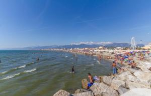 Stunning Apartment In Viareggio