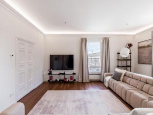 The Best Rent - Prestigious multi-bedroom apartment overlooking St. Peter’s