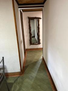 Casa cerca del CC Titán con seguridad Privada