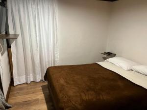 Casa cerca del CC Titán con seguridad Privada