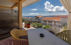 Lovely Apartment In Dramalj