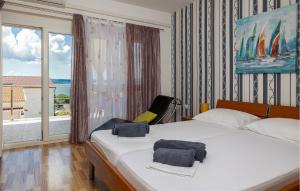 Lovely Apartment In Dramalj