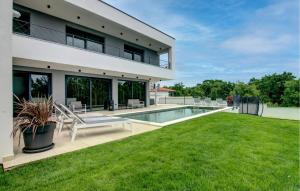 Lovely Home In Stokovci