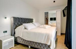 Lovely Home In Stokovci