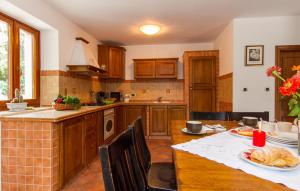 Pet Friendly Home In Koromacno