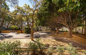 Cozy Apartment In Marbella With Wifi