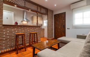 Cozy Apartment In Marbella With Wifi