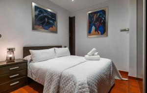 Cozy Apartment In Marbella With Wifi