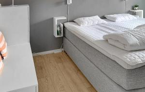 Lovely Home In Skummelslövsstrand