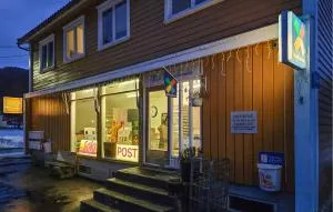 1 Bedroom Nice Apartment In Kvås - Kvinlog