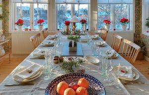 Nice Home In Ljusterö With Sauna